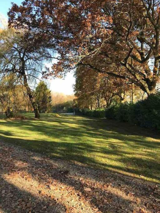 The Pheasantry - Guest House In Beautiful Rural Location Aldermaston Extérieur photo
