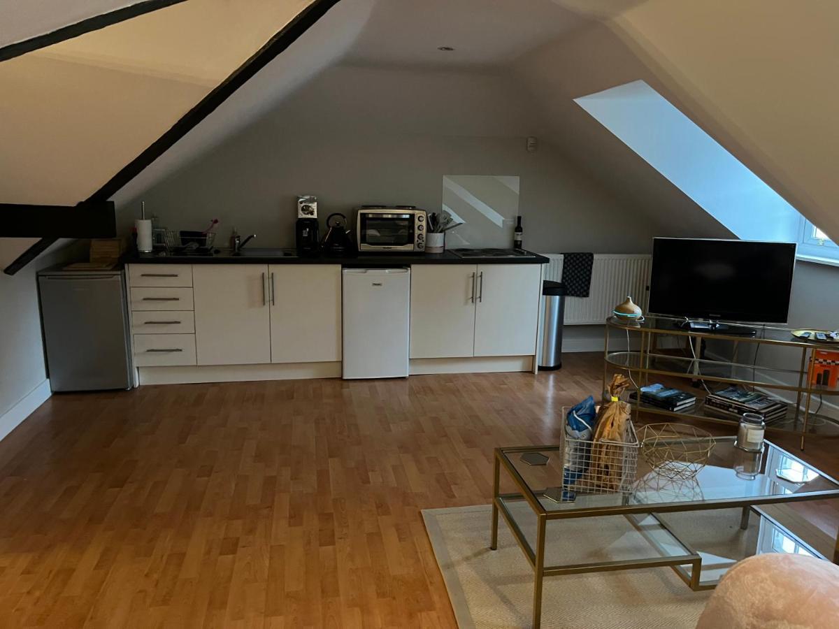 The Pheasantry - Guest House In Beautiful Rural Location Aldermaston Extérieur photo